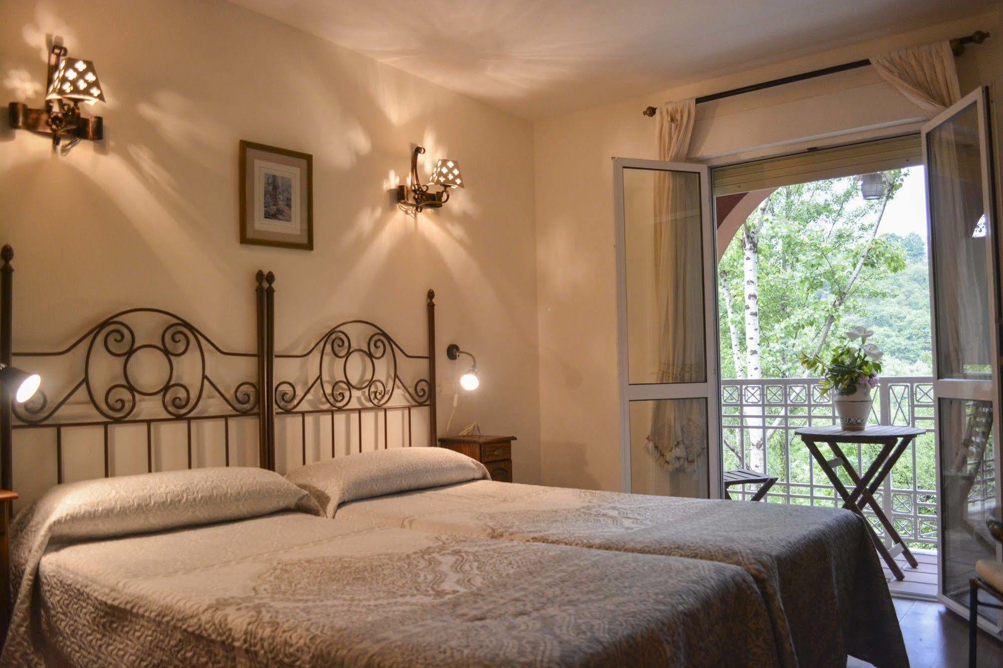 Hotel Azabache Susierra Кангас-де-Онис Экстерьер фото
